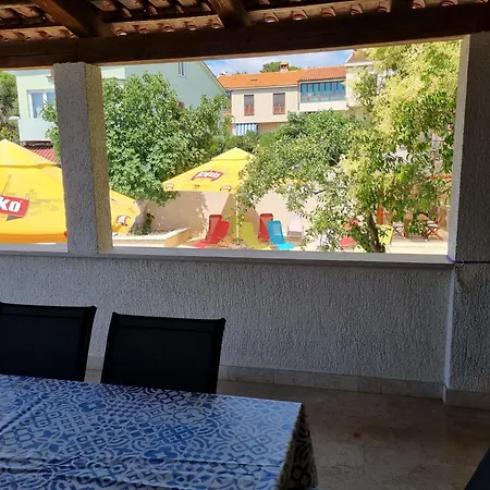 Appartement Paradiso Arx I *