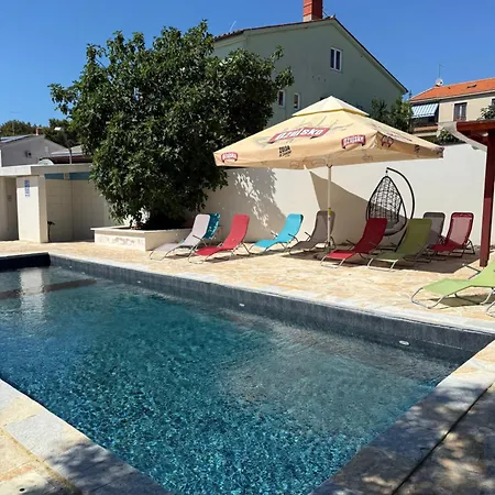 Appartement Paradiso Arx I *