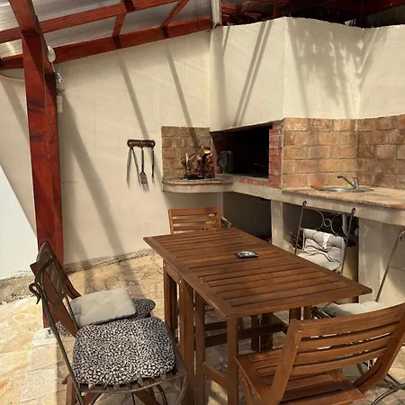 Paradiso Arx I Πούλα