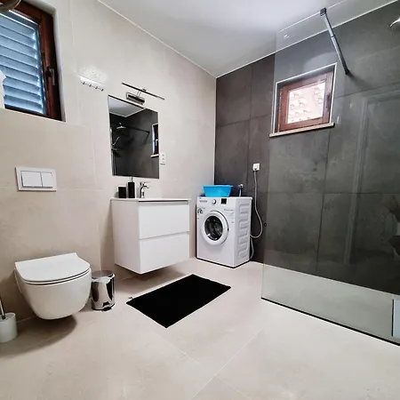 Apartment Paradiso Arx I Pula