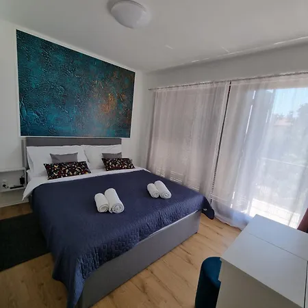 Apartment Paradiso Arx I *