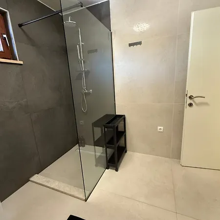 Paradiso Arx I Apartment