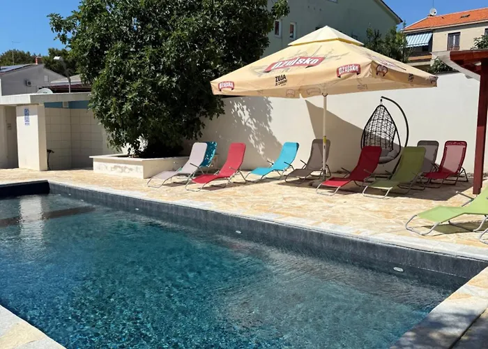 Apartman Paradiso Arx I *