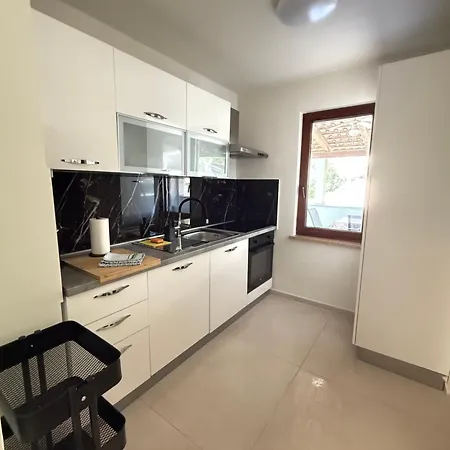Paradiso Arx I Apartment